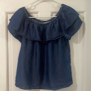 Cute denim color petite size small top. Ruffled scoop neckline.